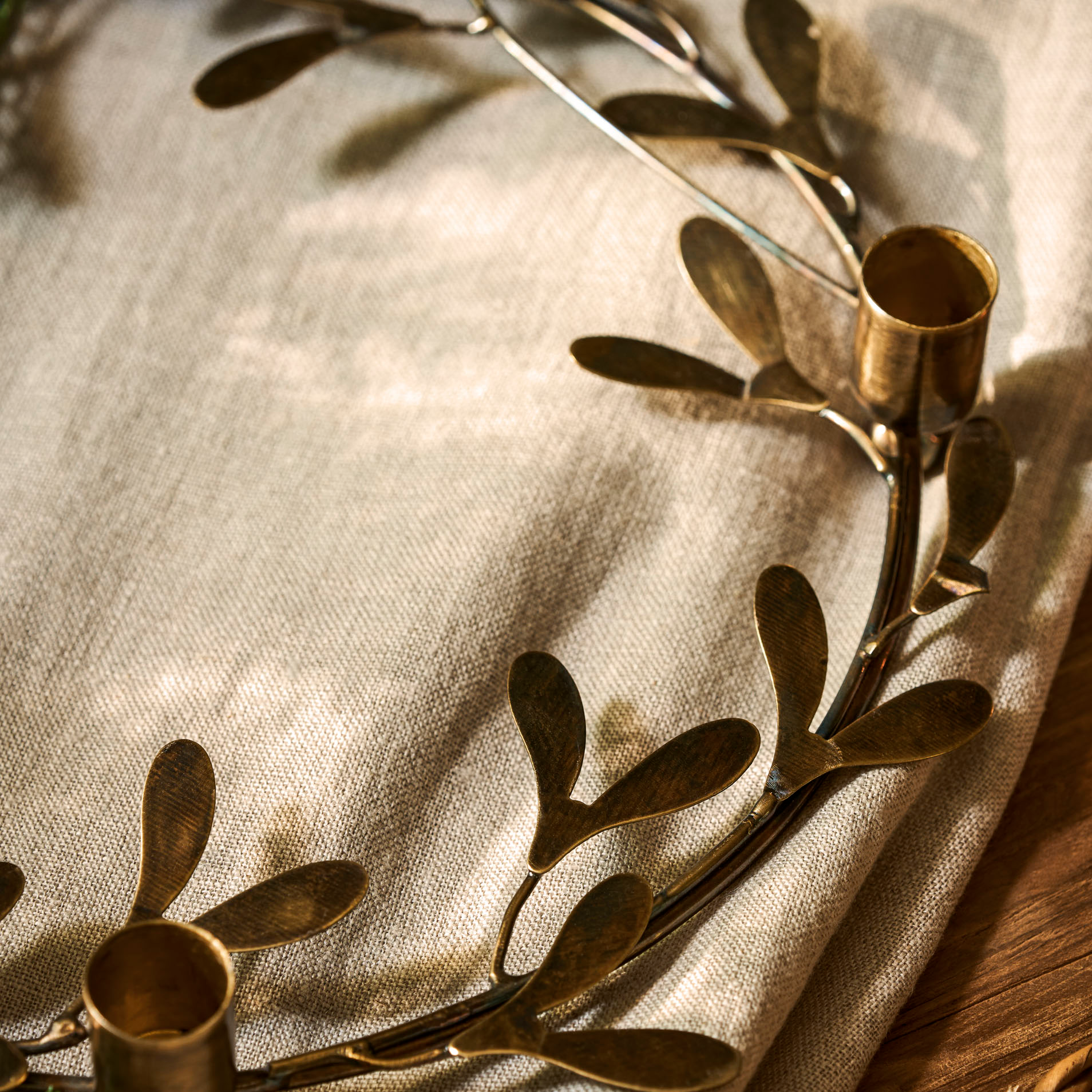 Mistletoe Christmas Candle Ring Antique Brass