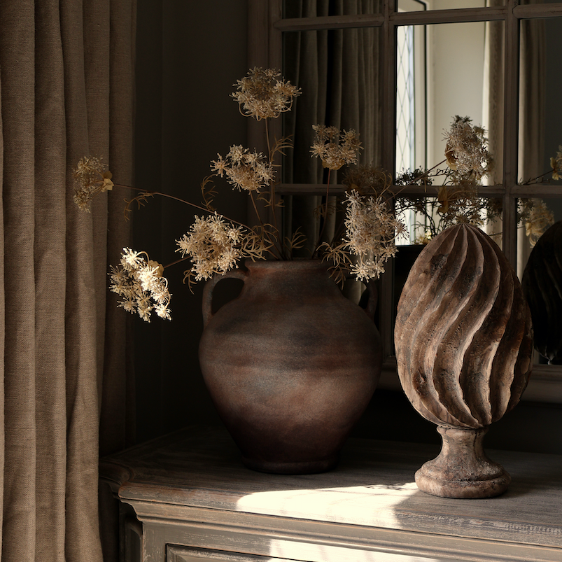 The Alba Aged Finial
