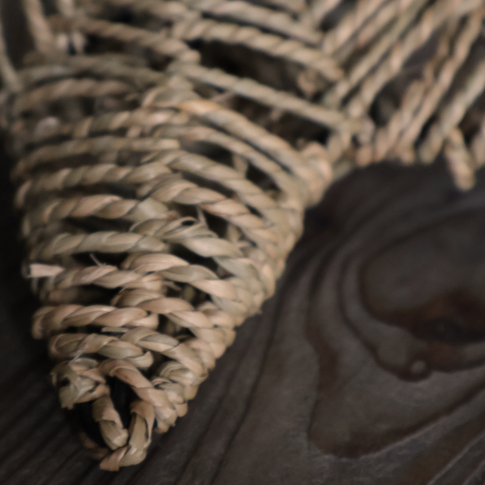 Seagrass Tree Topper